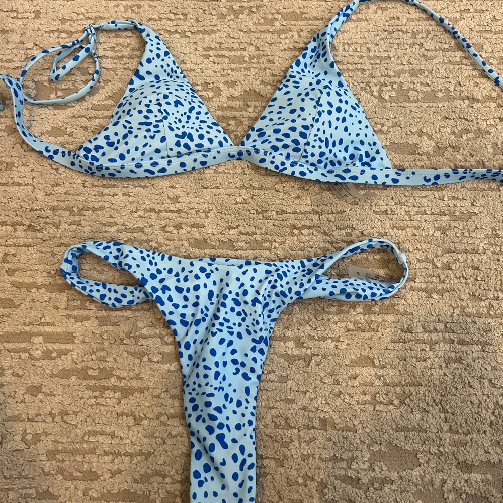 SHEIN Blue and White Spotted Bikini Set